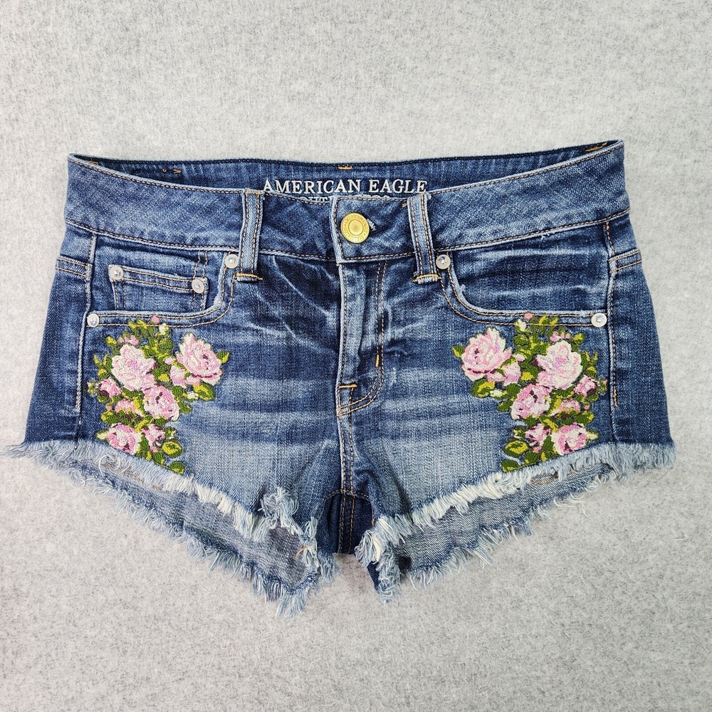 American Eagle Shorts‎ Women's 00 Embroidered Floral Stretch Raw Hem Shortie